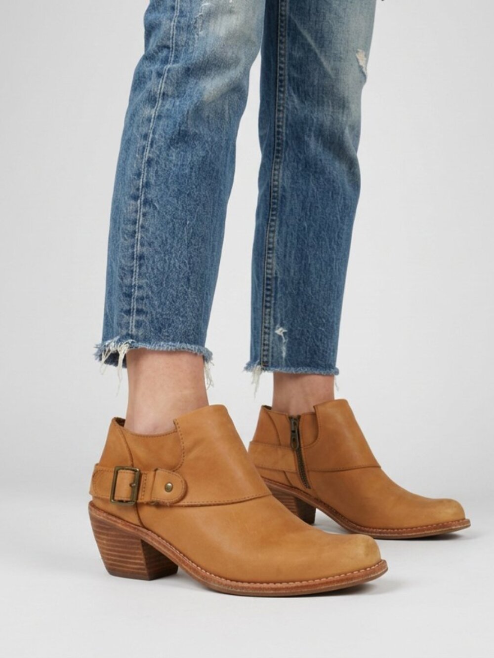 Vintage Tan Harness Short Ankle Booties Chelsea Square Toe Harness Boots Sz. 8.5
